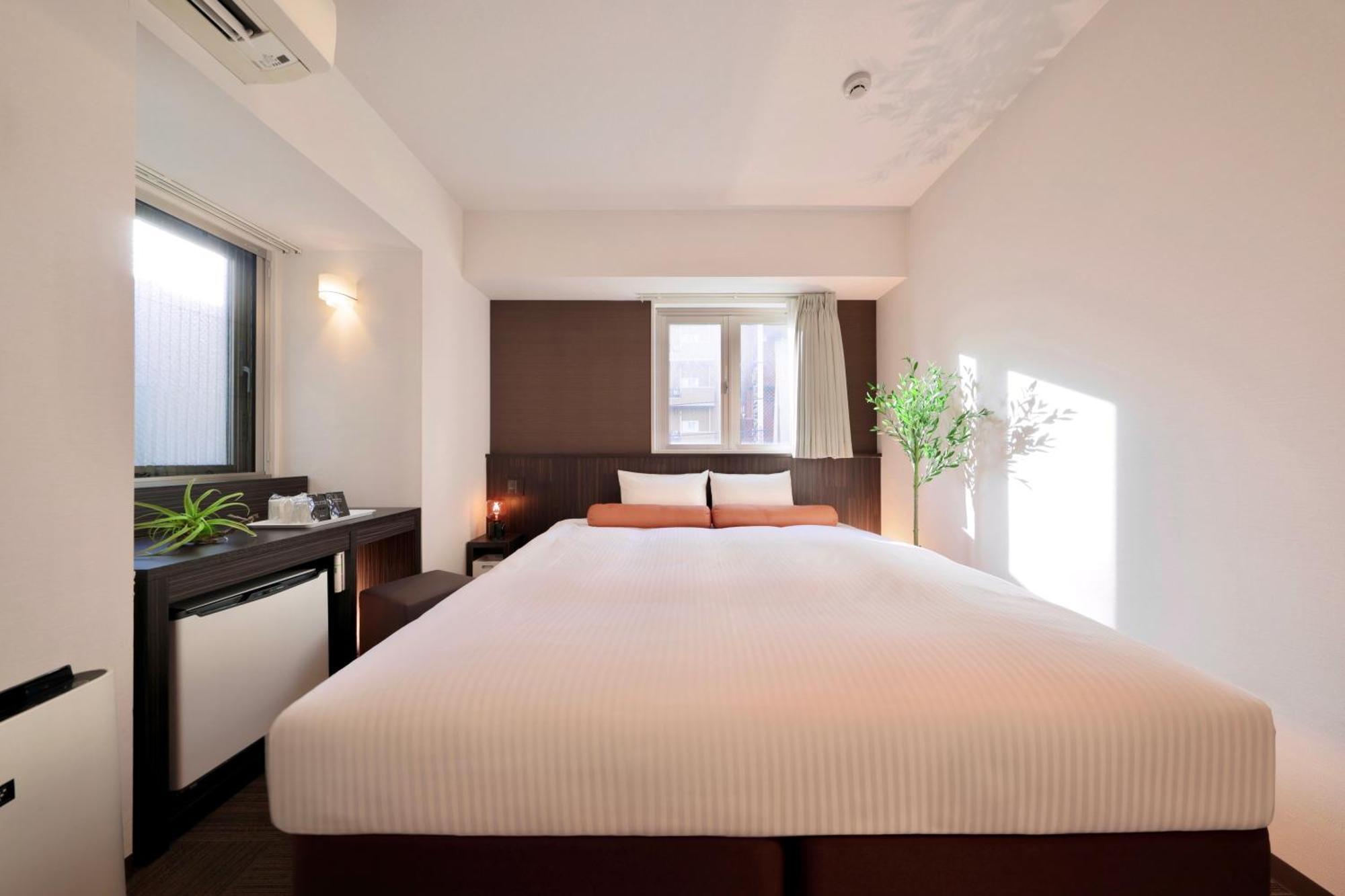 Nipponbashi Crystal Hotel Осака Екстериор снимка